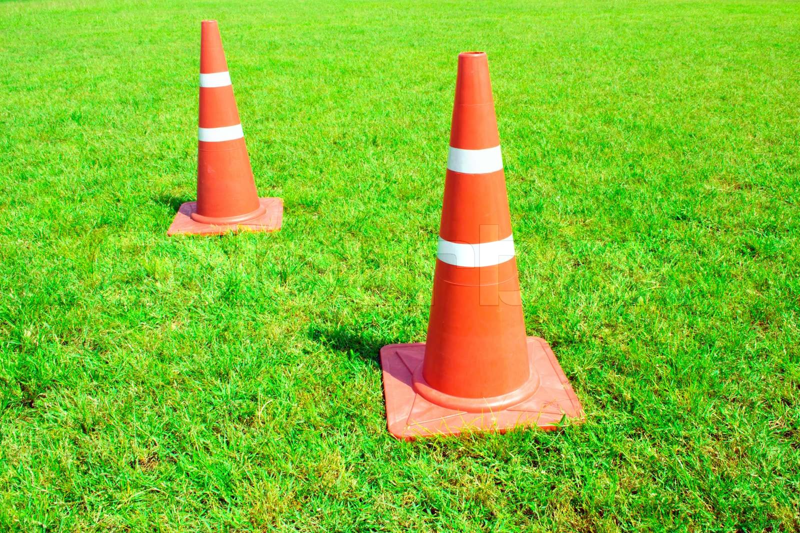 bau, hütchen, rot Stock Bild Colourbox