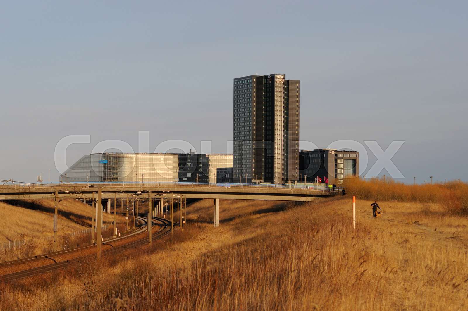 Øresundsbanen og bykvarteret Ørested på Amager | Stock foto | Colourbox