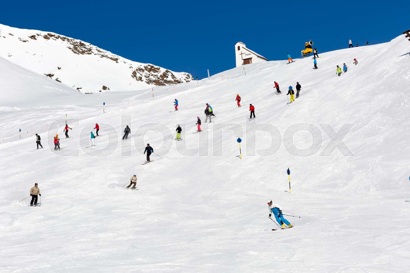 How to avoid crowded ski slopes