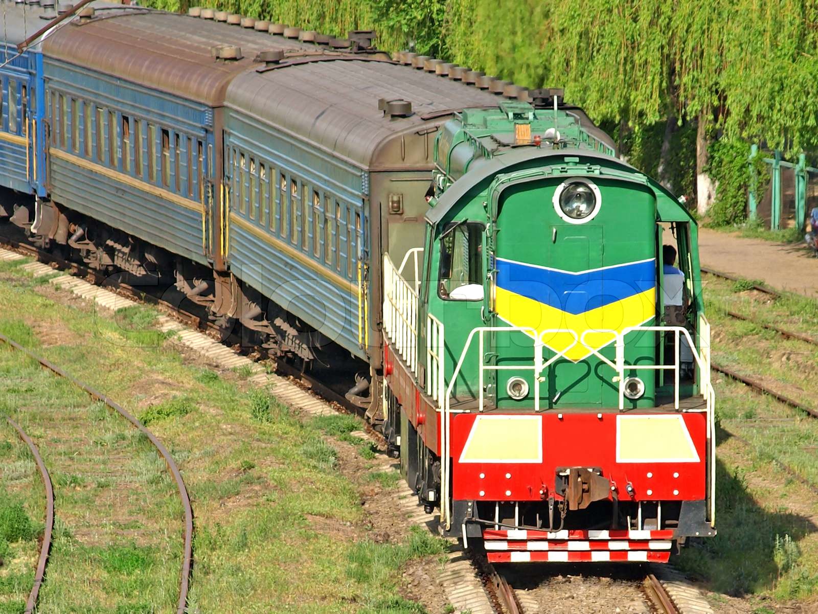 Die Lokomotive und Personenwagen. Stock Bild Colourbox