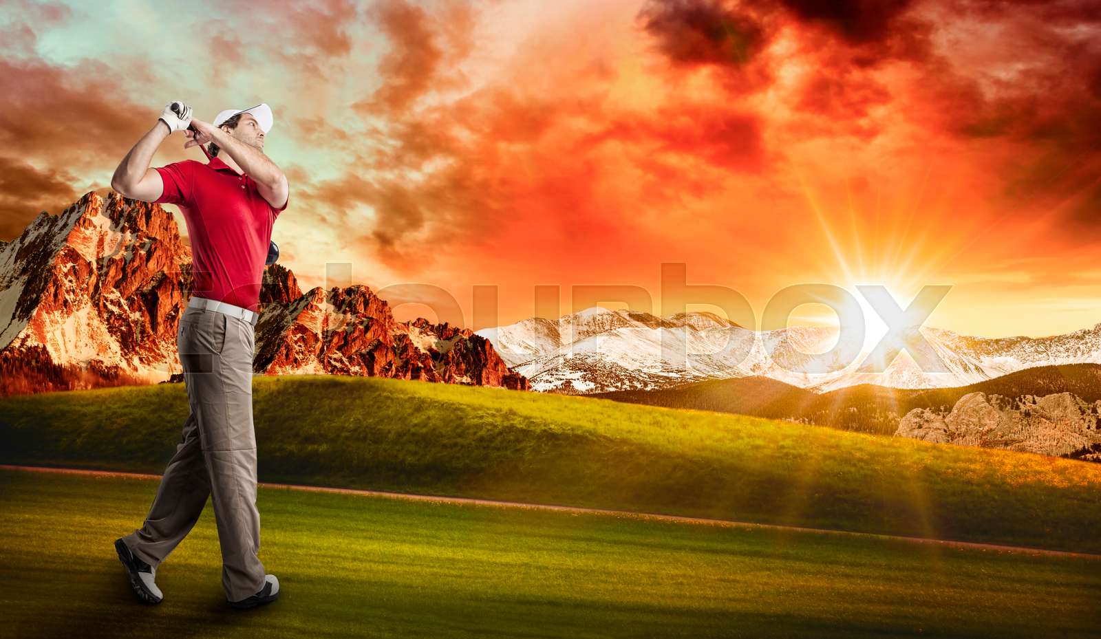 golfers wear red shirts