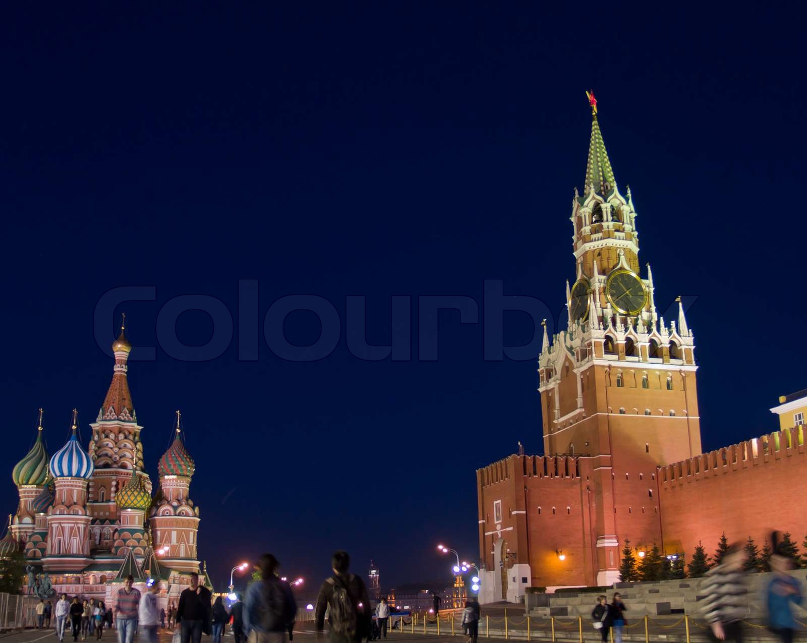 panoramaudsigt over rød firkant med cathelral og Kreml tårn og væg ...