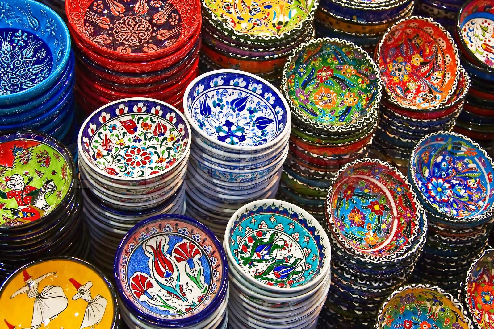 Klassische türkische Keramik auf dem Markt | Stock Bild | Colourbox