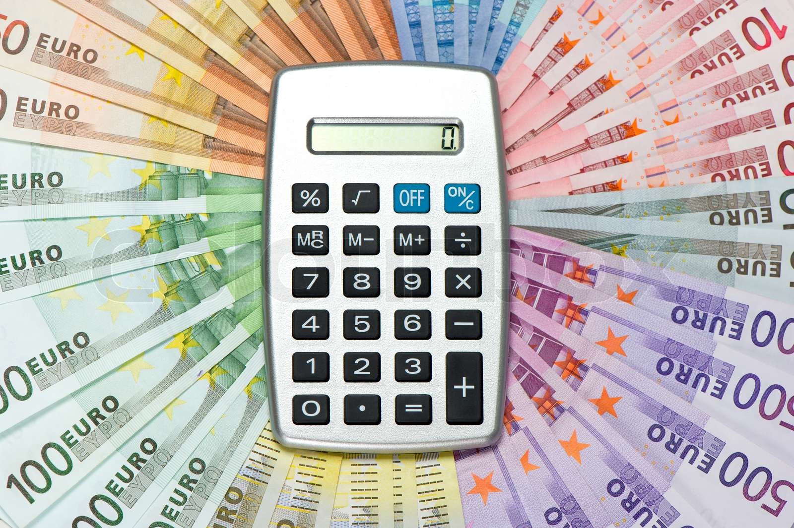 Rechner auf Euro-Banknoten Hintergrund | Stock Bild | Colourbox