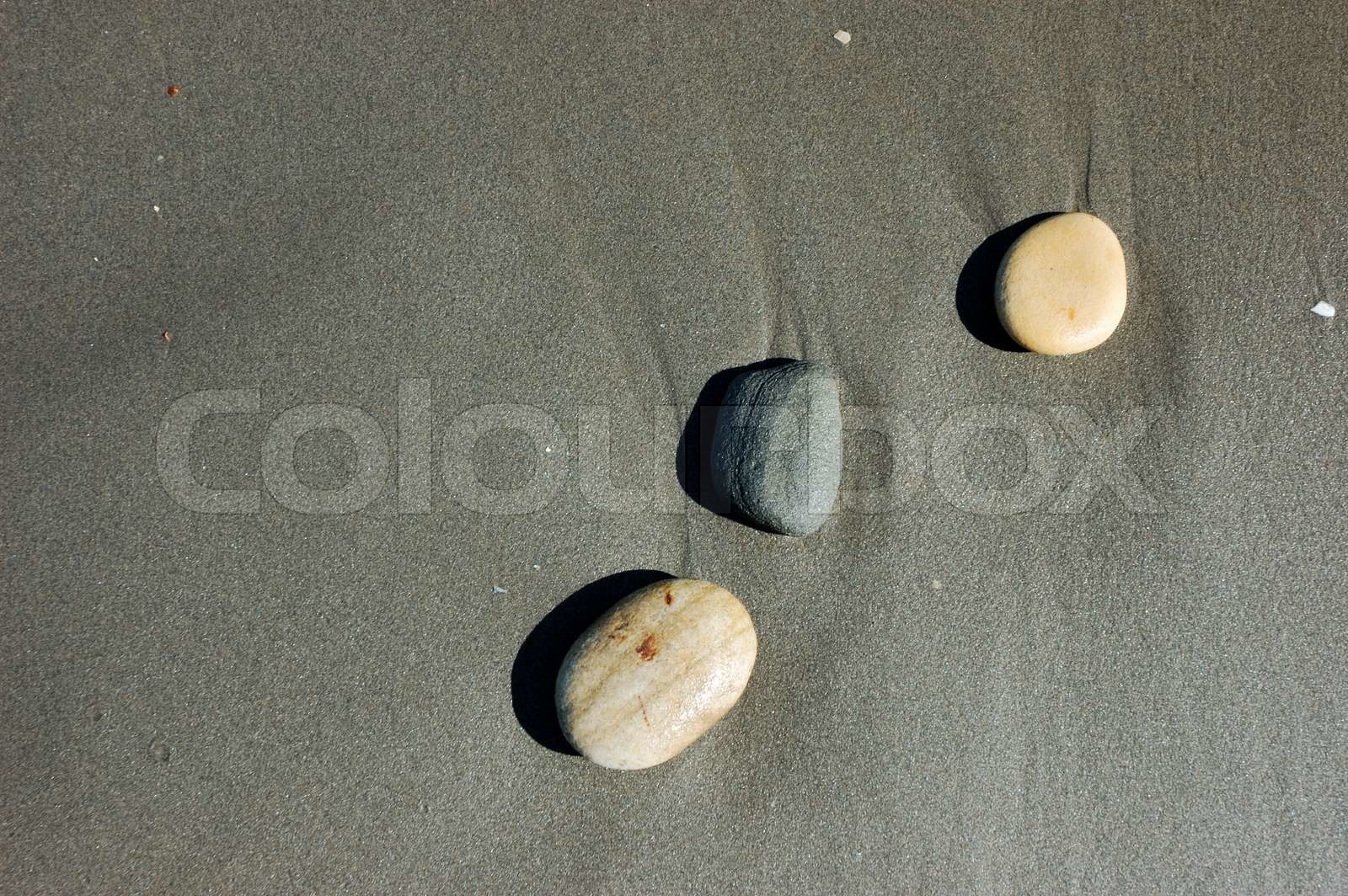 Drei Steine am Strand Stock Bild Colourbox