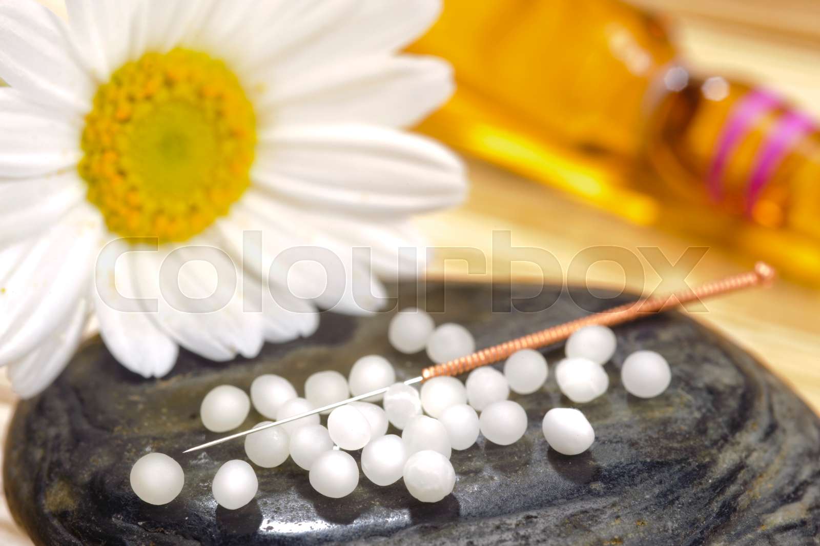 Alternativmedizin und Homöopathie mit pflanzlichen Globulis und ...