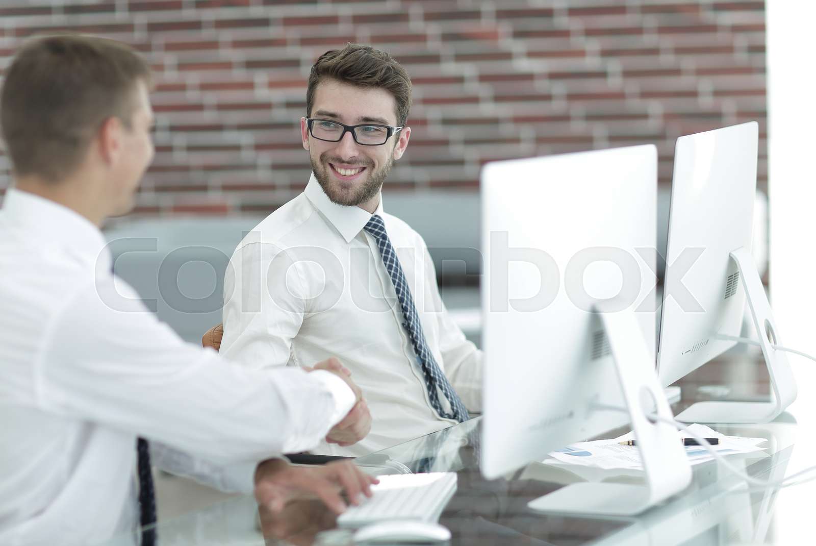männer, arbeit, computer | Stock Bild | Colourbox