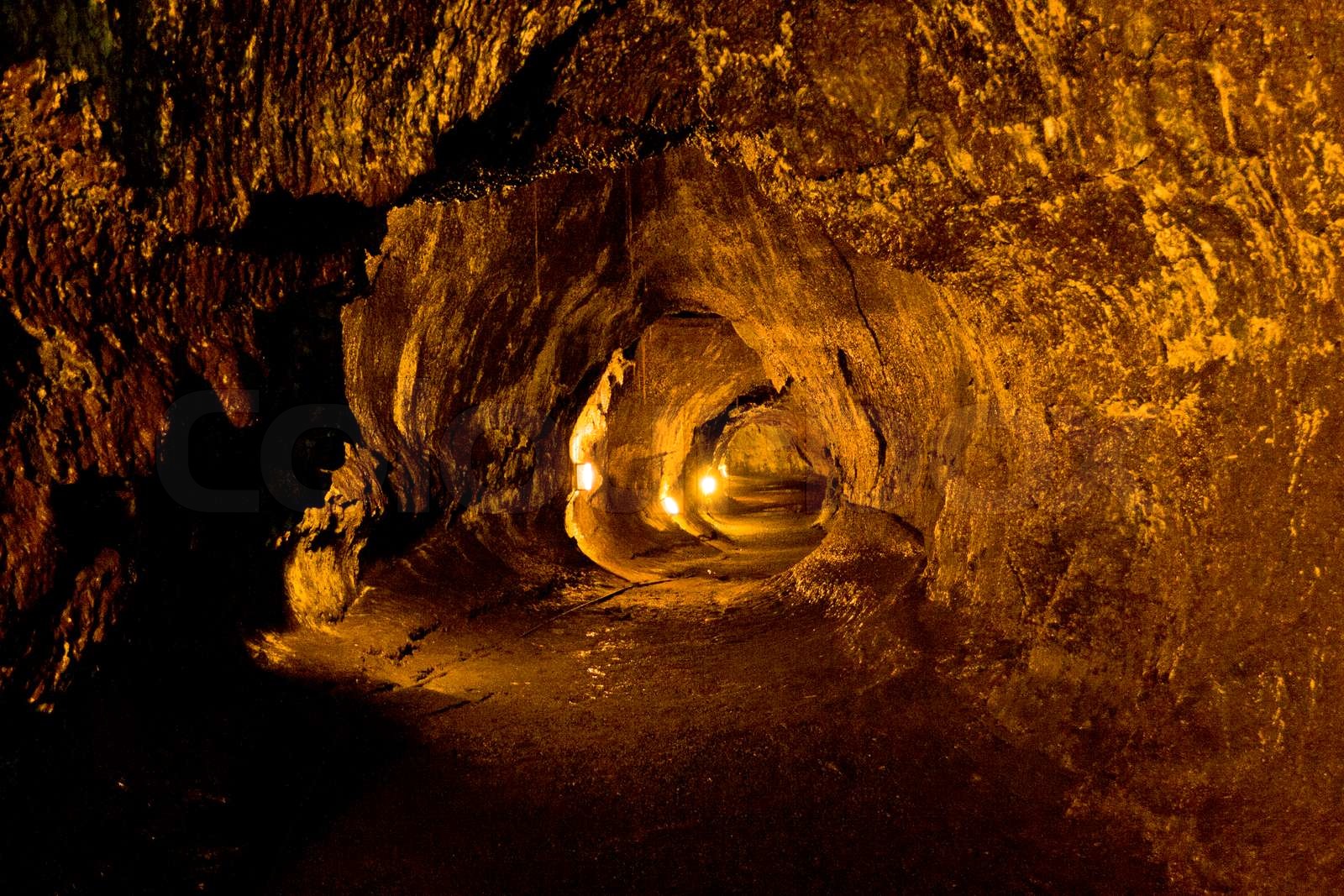 Lava Tube in Hawaii Volcanoes National Park . | Stock Bild | Colourbox