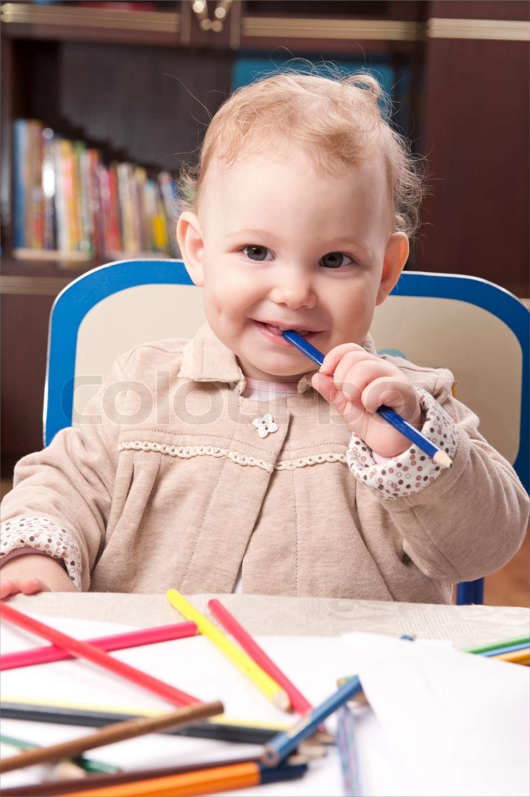 Baby tegning | Stock foto | Colourbox