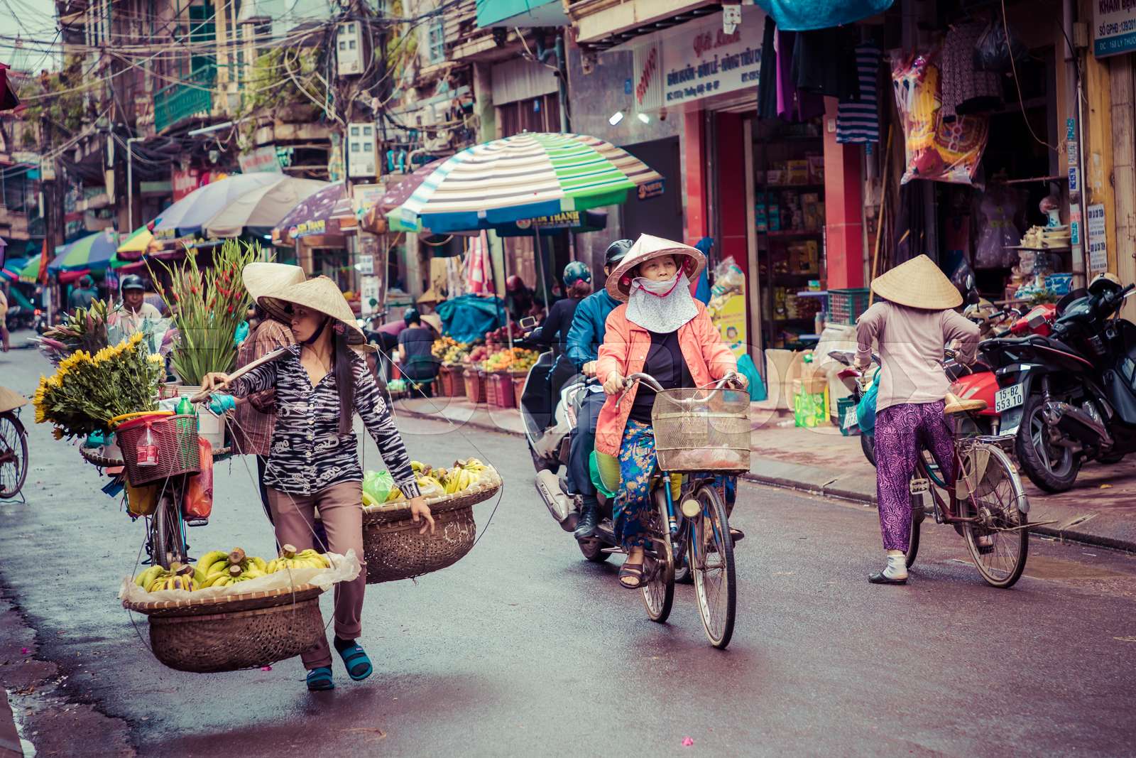 Hai Phong Vietnam November 12 2018 People At Busy Morning Street