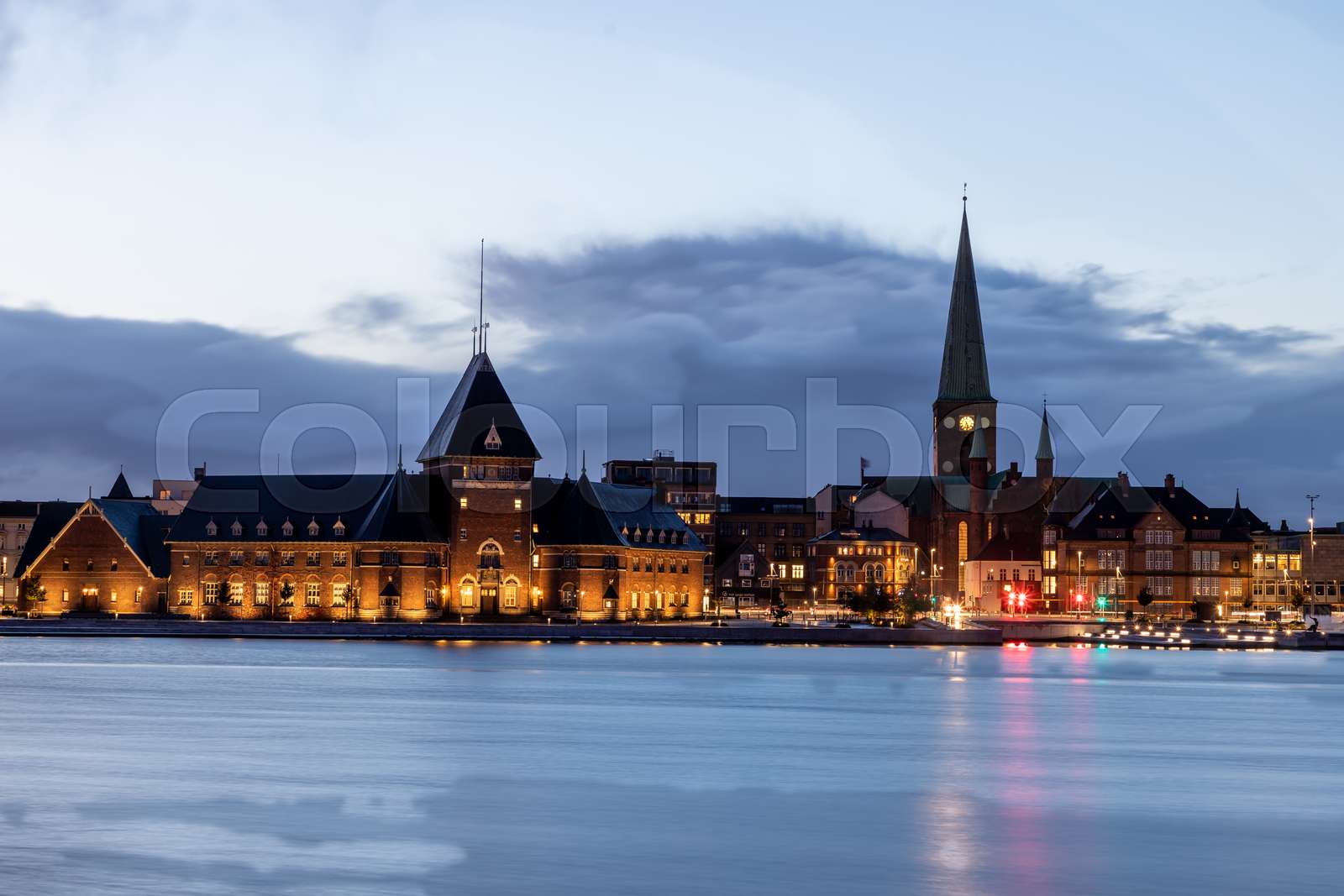 Den blå time aarhus haven aarhus ø | Stock foto | Colourbox
