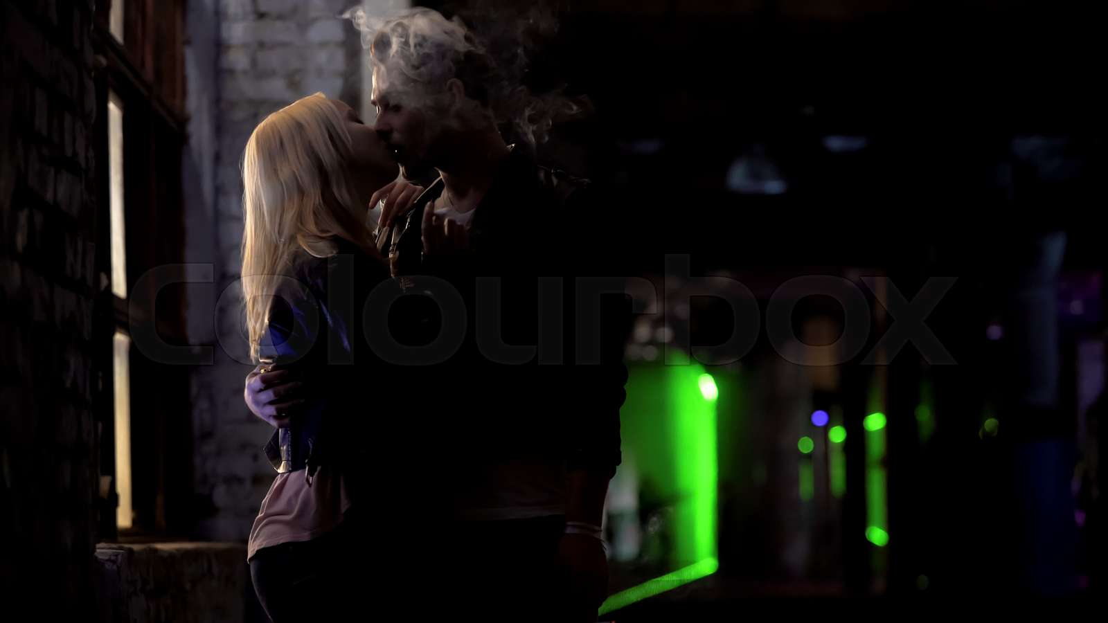 The Unexpected Truth About Kissing And Nicotine Exposure - 0yz977f