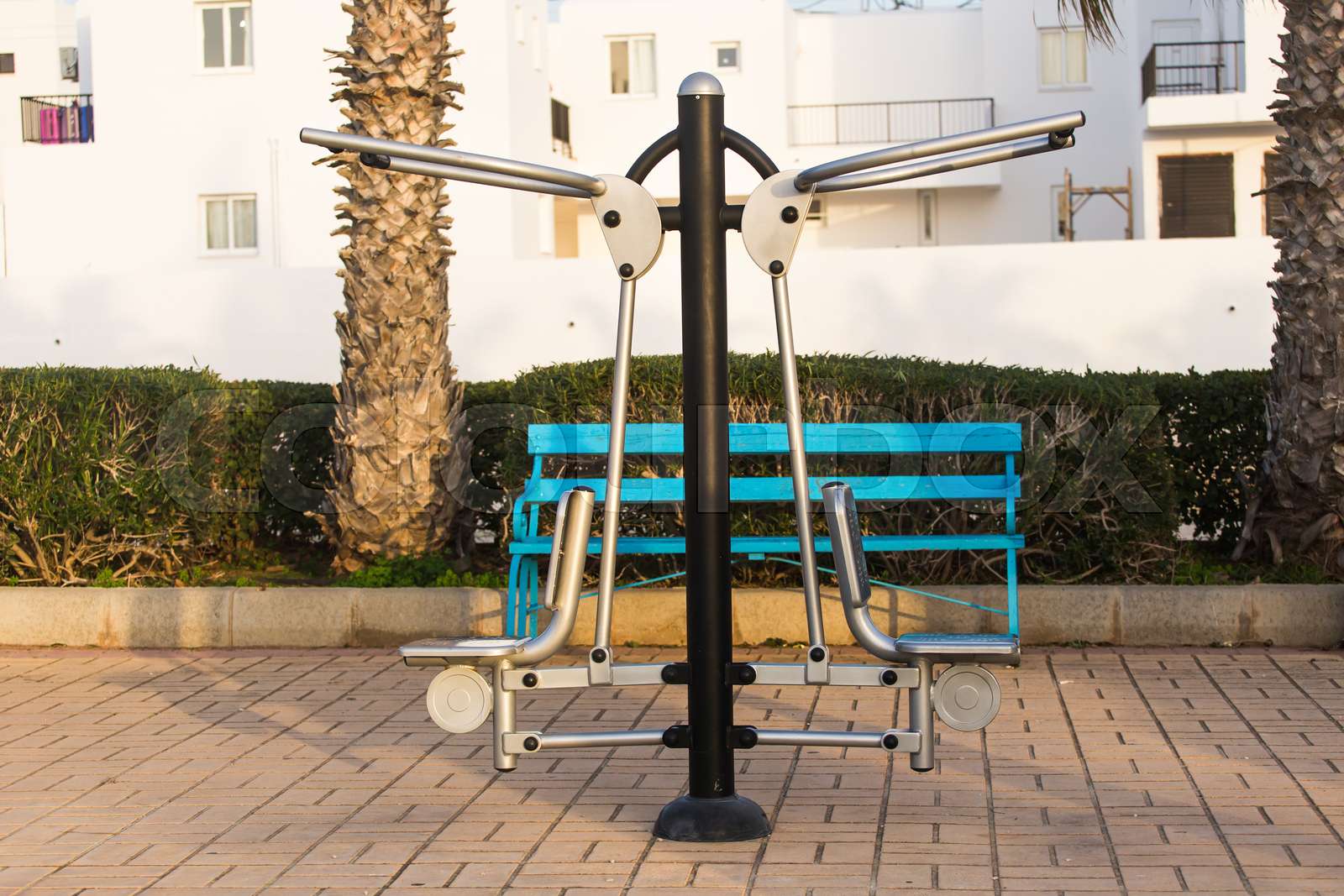 Metal steel sports trainer equipment for sports outside on the street