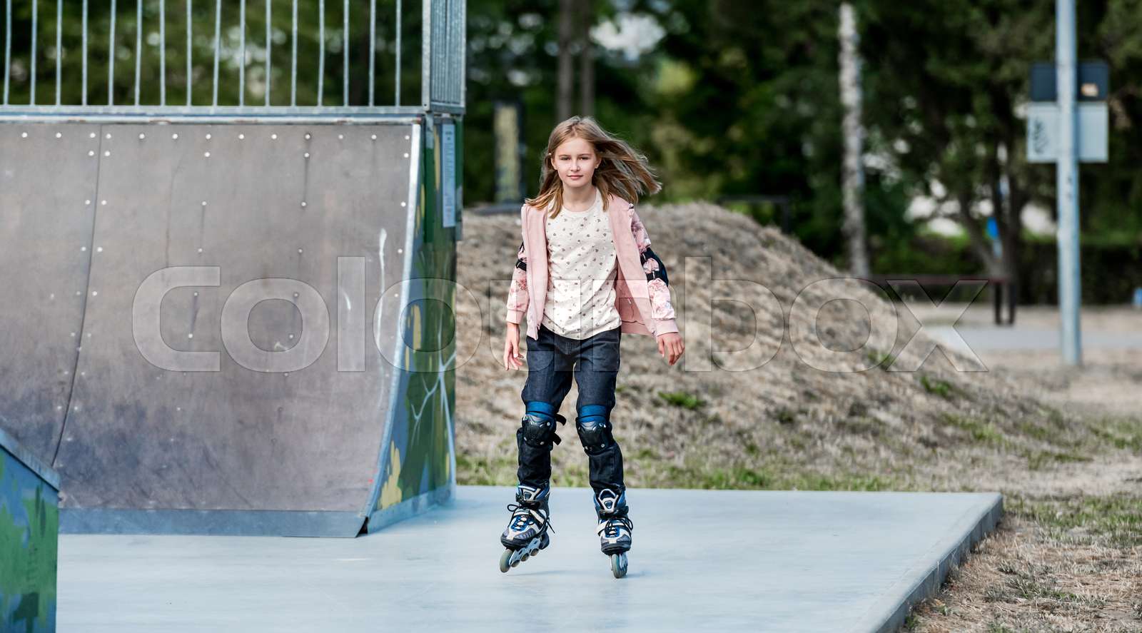 Maglietta Skater Girl Retro - Design Skateboard Graffiti, Cotone/Poliestere