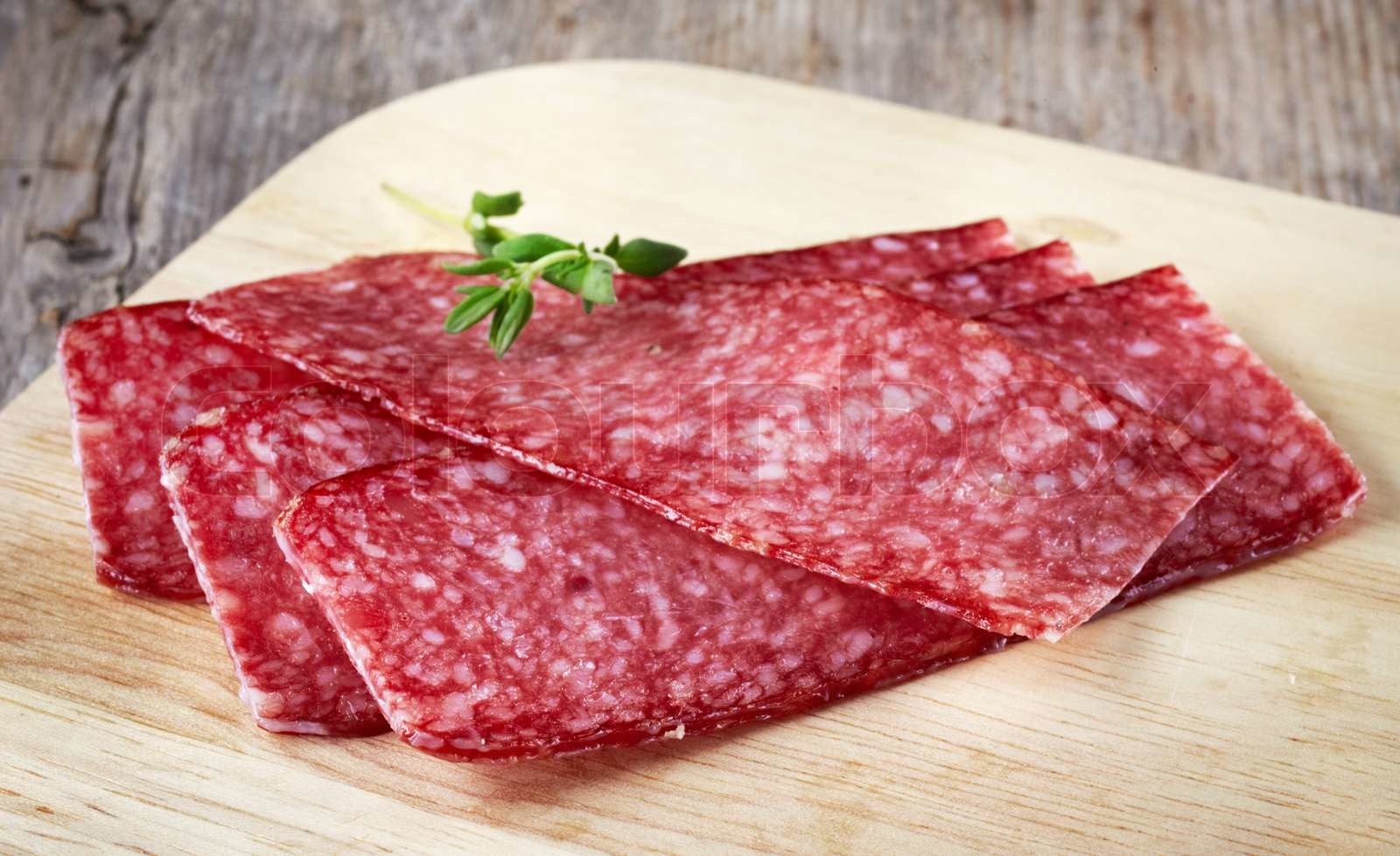 Wie Viel Kalorien Hat Eine Scheibe Salami Salami Scheiben | Stock Bild | Colourbox