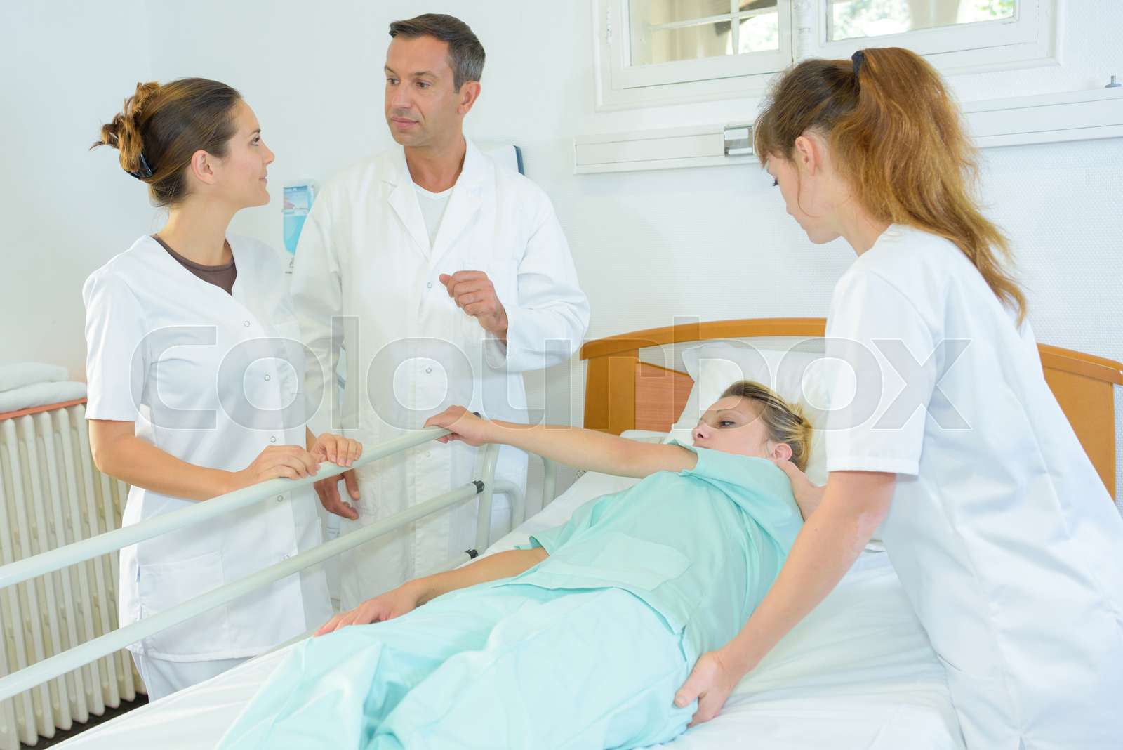 krankenschwester, rollen, patienten | Stock Bild | Colourbox