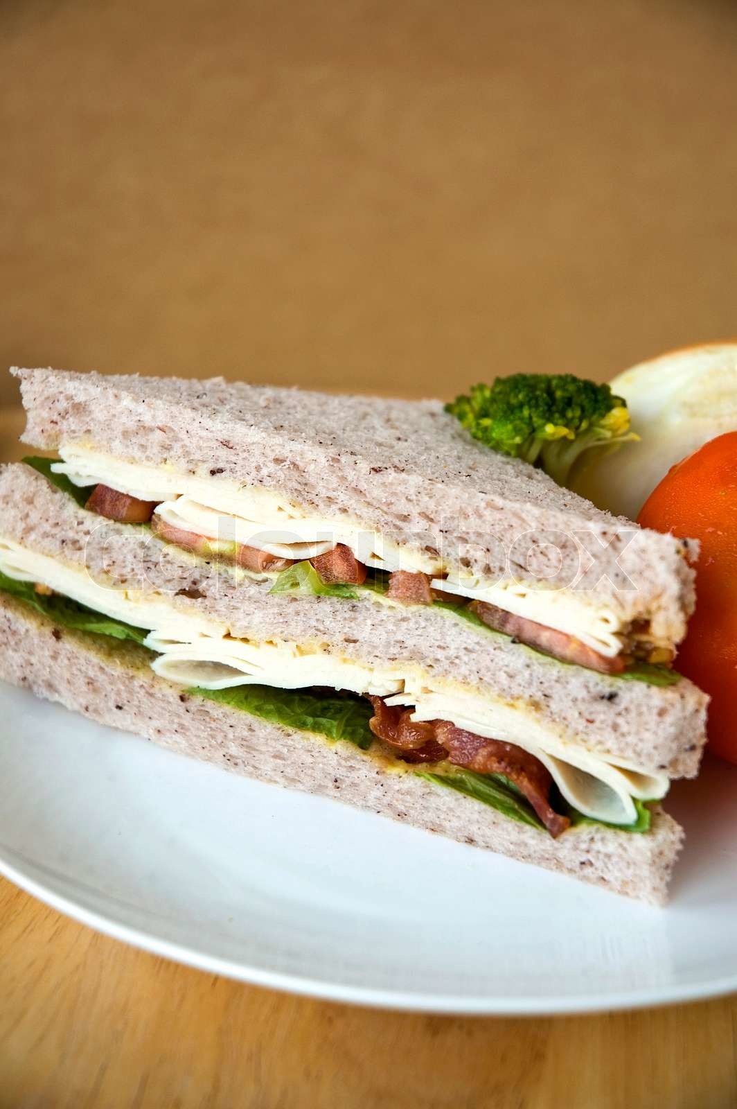 ristet kylling og bacon sandwich Stock foto Colourbox