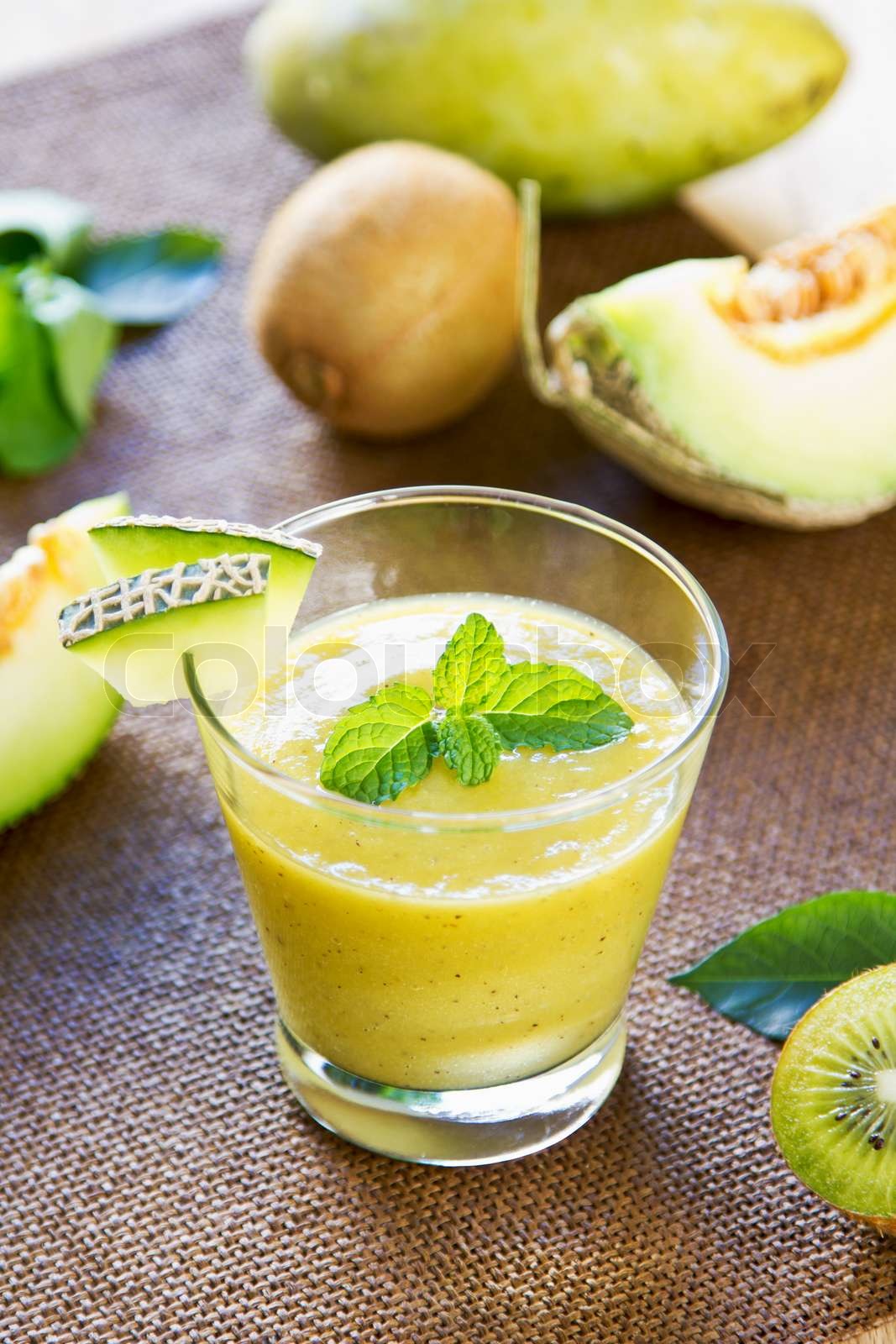 Melon med Kiwi smoothie Stock foto Colourbox