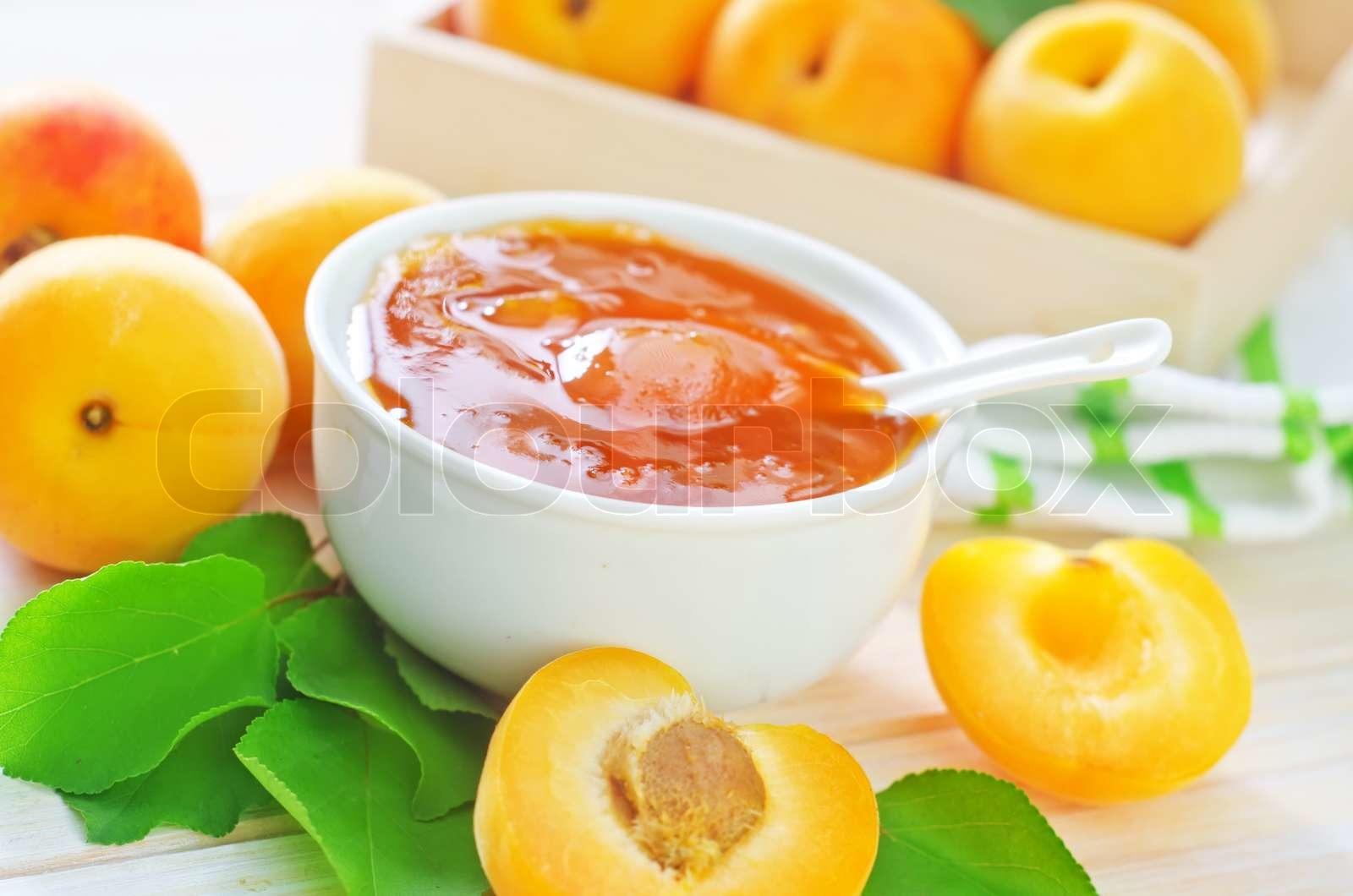 Marmelade und Aprikose | Stock Bild | Colourbox