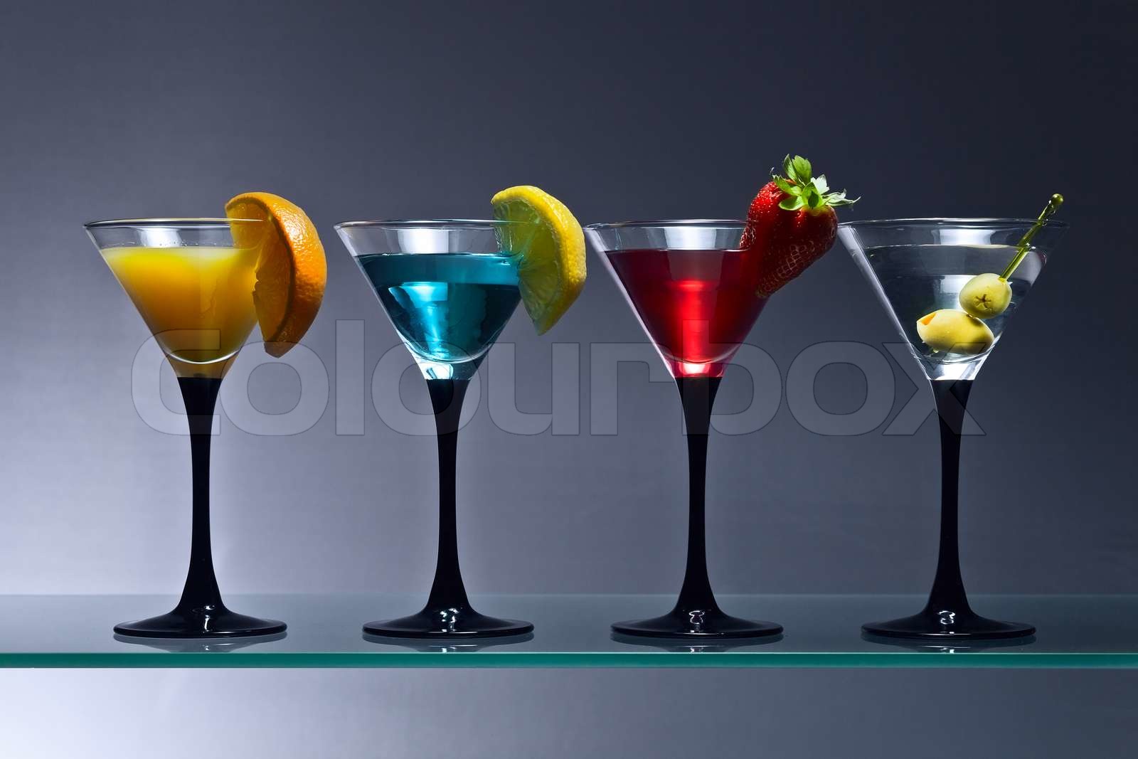martini | Stock Bild | Colourbox