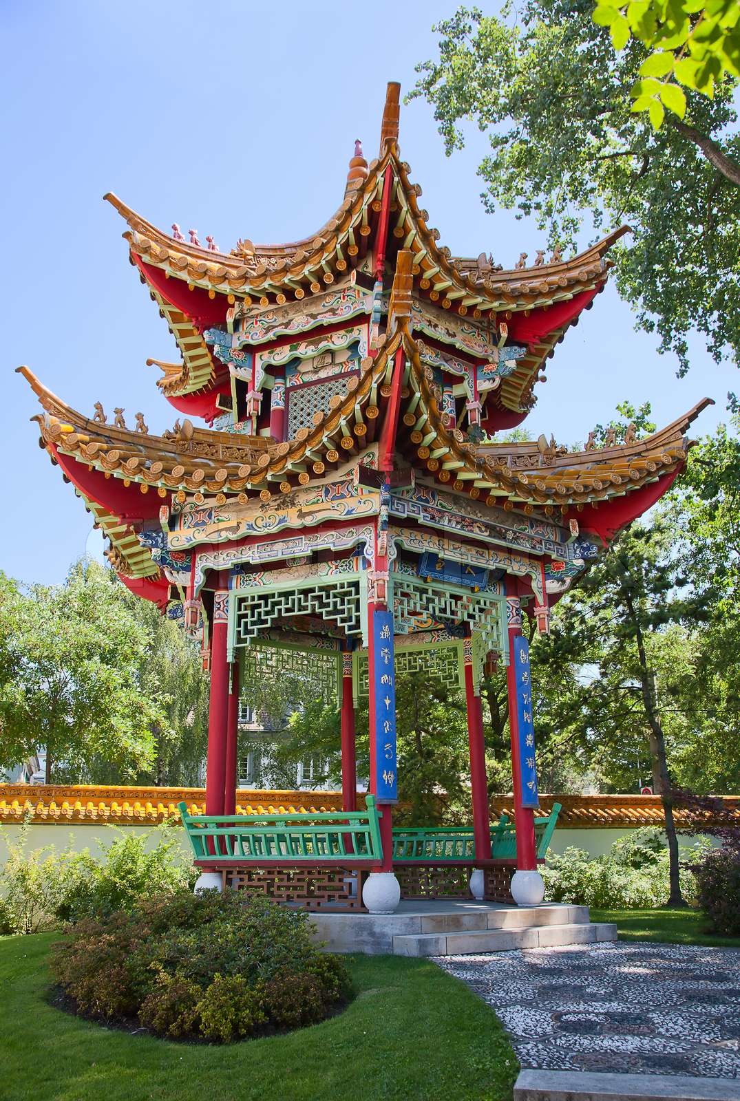 Traditionelle chinesische Garten Stock Bild Colourbox