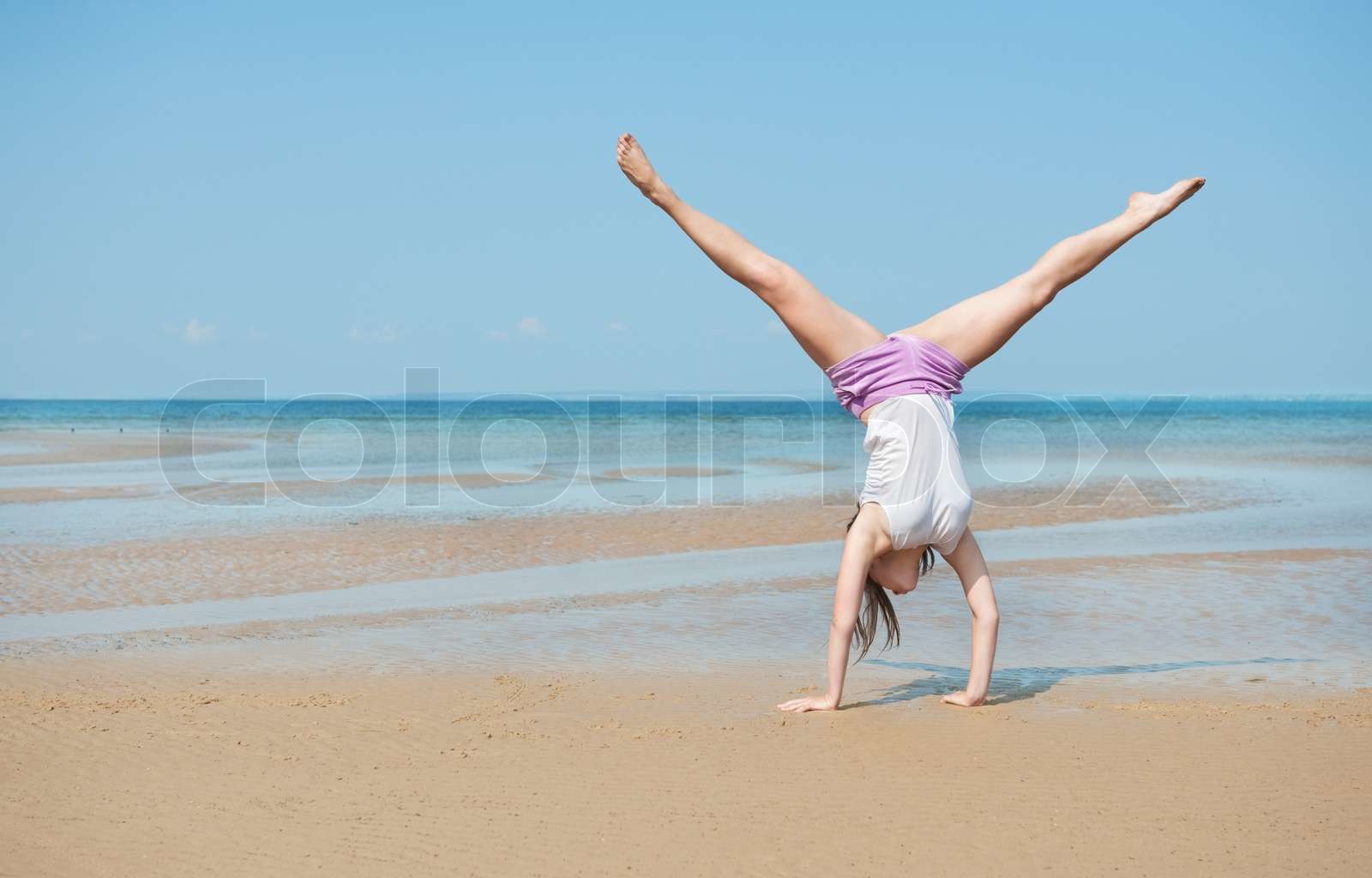 Frauen Am Strand Bilder