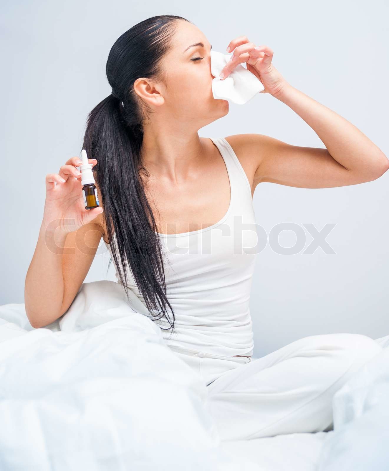 schöne Frau in laufende Nase | Stock Bild | Colourbox