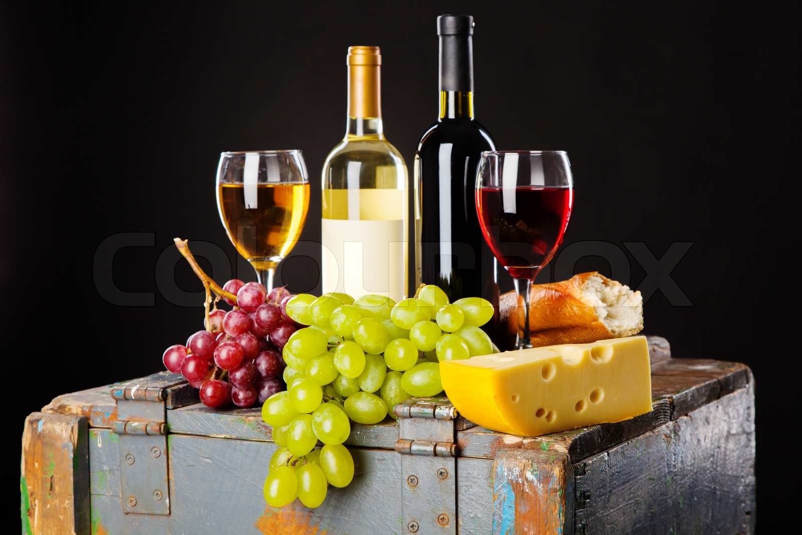 Wein, Trauben und Käse Stillleben | Stock Bild | Colourbox
