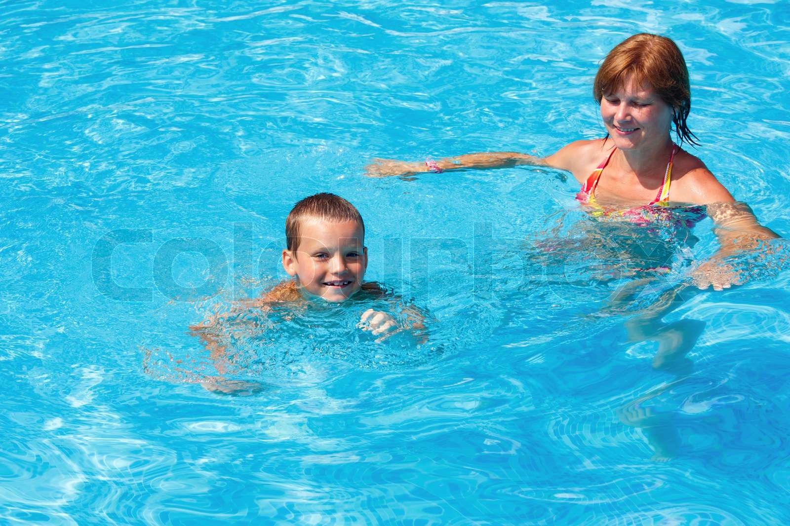 Mom (TV series) visual data 7