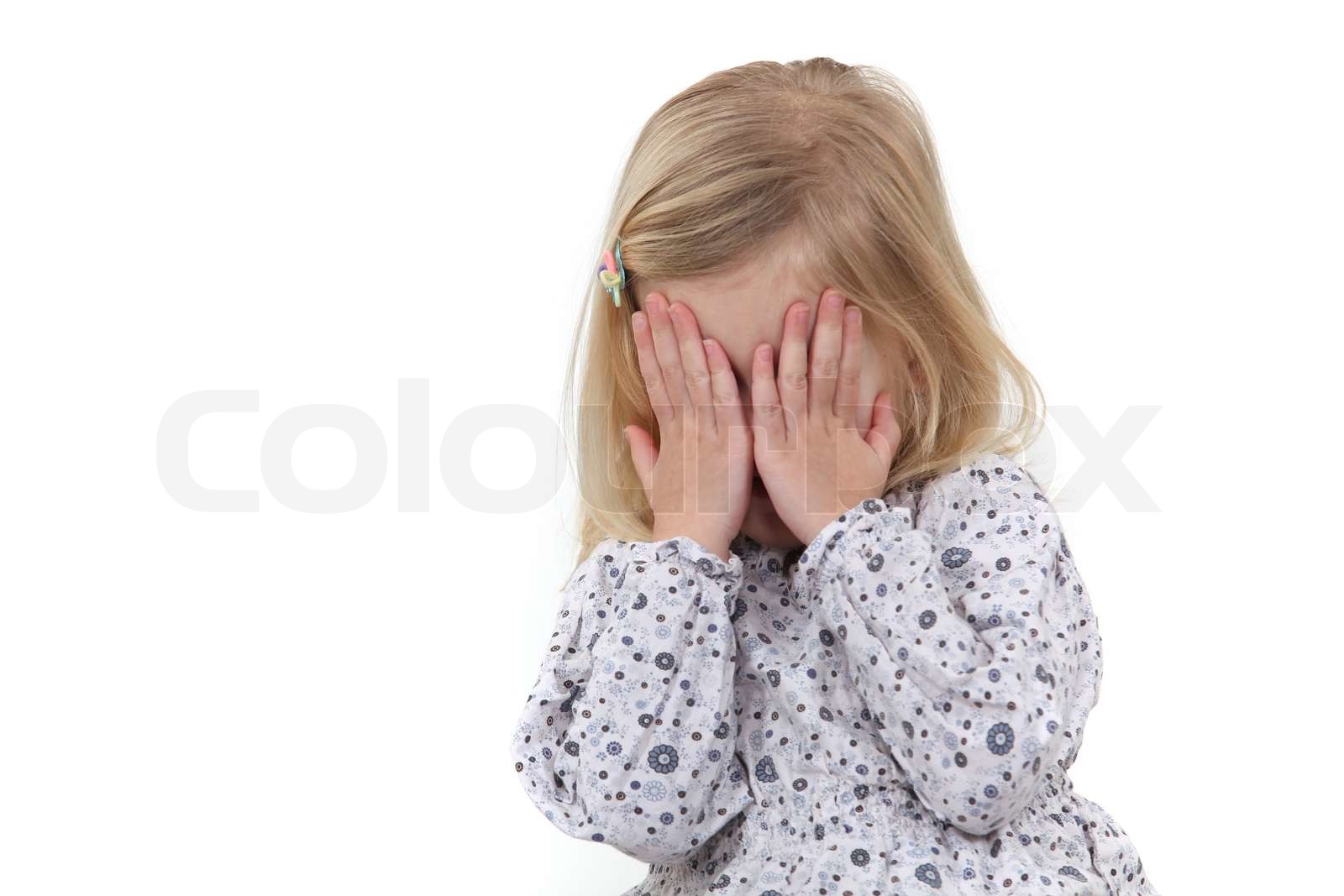Kind 3 Jahre Weint Wegen Jeder Kleinigkeit kleines Mädchen weint | Stock Bild | Colourbox