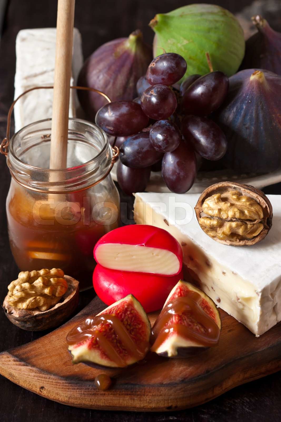 Käse und Früchte | Stock Bild | Colourbox