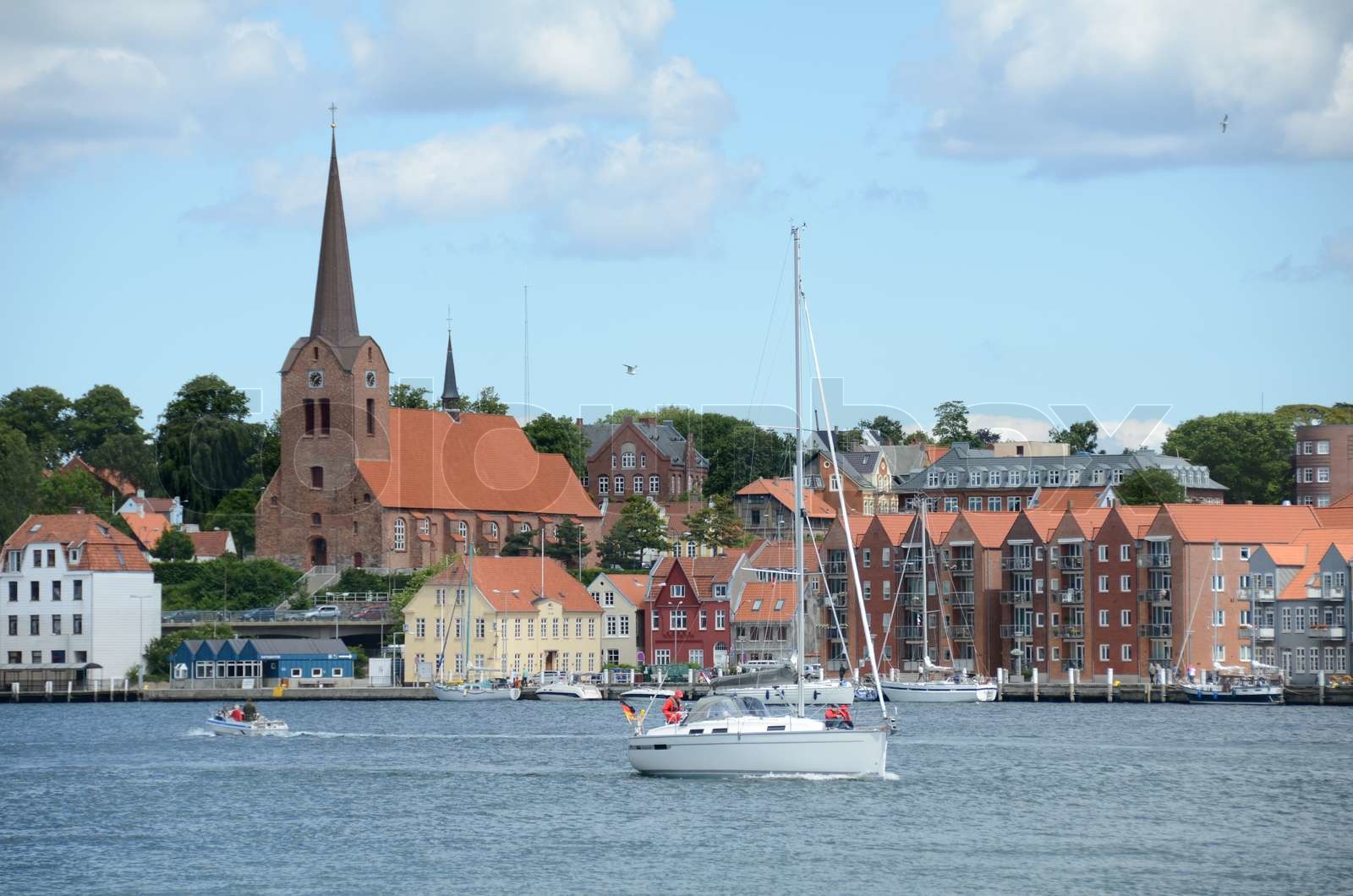 Sailboat on the water in Sonderborg - sejlbåd på vandet ved Sønderborg ...