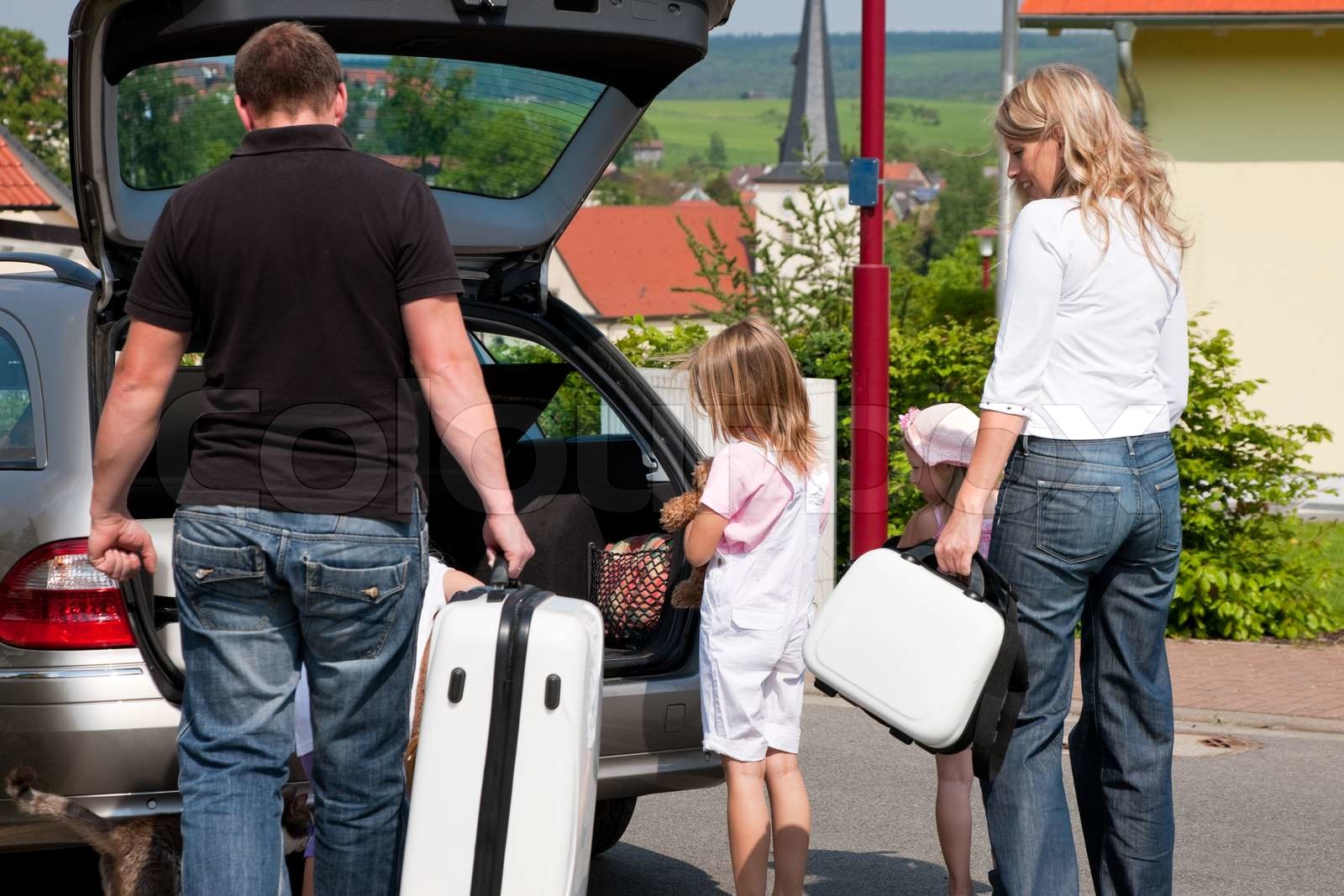 auto, familie, reisend | Stock Bild | Colourbox