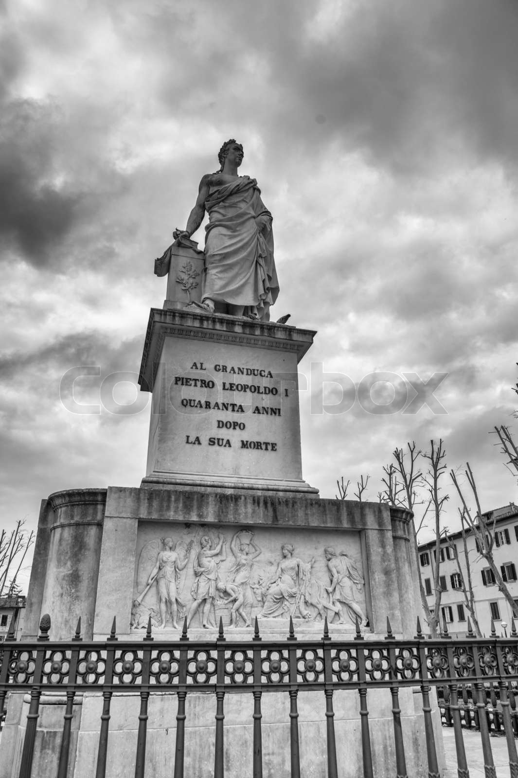 Sculpture in Piazza Santa Caterina, Pisa