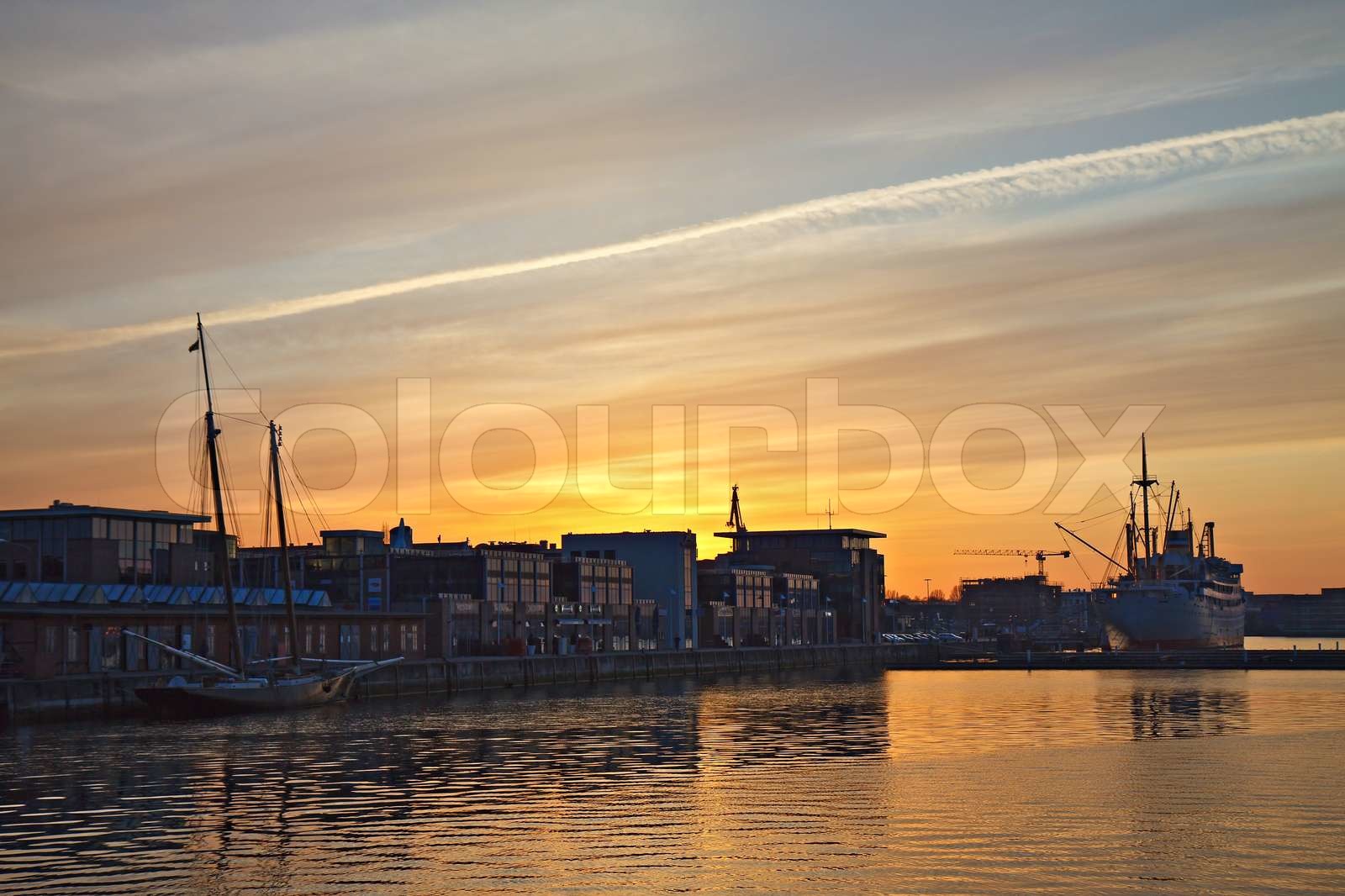 Was Kostet Parken Am Stadthafen Rostock www.colourbox.com