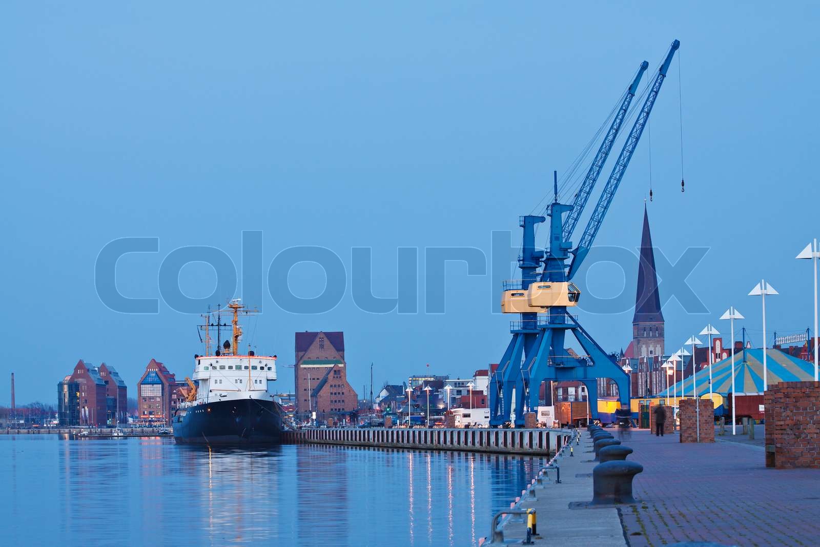 Was Kostet Parken Am Stadthafen Rostock www.colourbox.com
