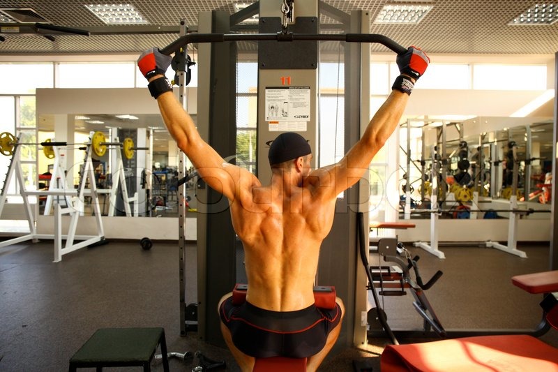 Тренировка 5 букв. Фитнес клуб членство.