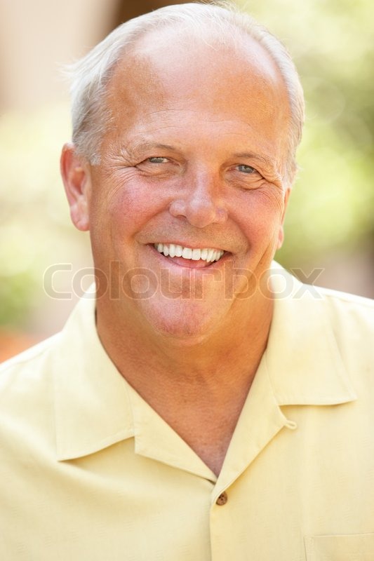 Portrait Of alter Mann im Park Stock Bild Colourbox