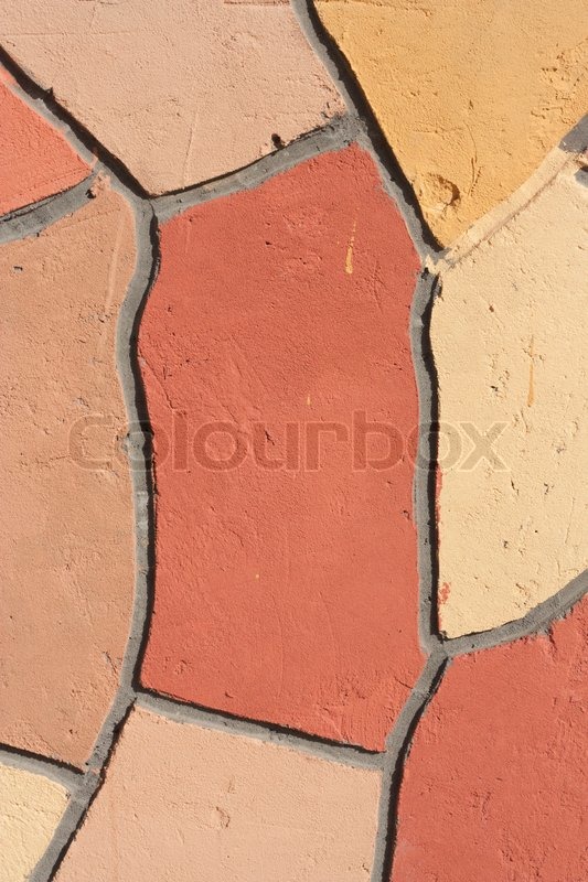 Unregelmäßige Mosaik Wand im Freien | Stock Bild | Colourbox