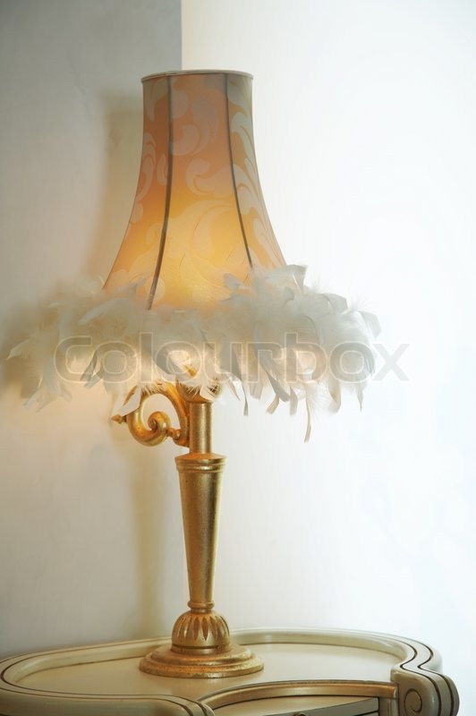 feather shade table lamp