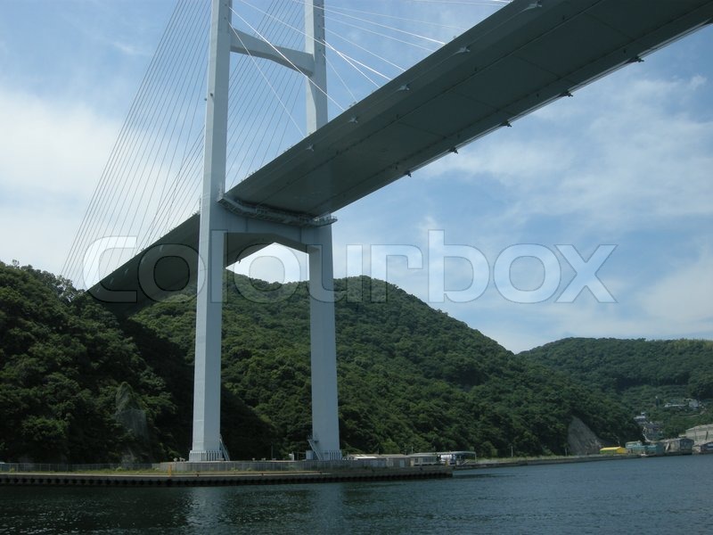 Die Brücke in der japanischen See | Stock Bild | Colourbox