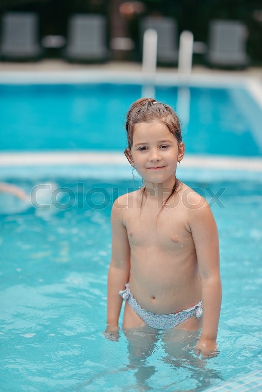 skinny brunette girls naked gifs little girl loses bathing suit