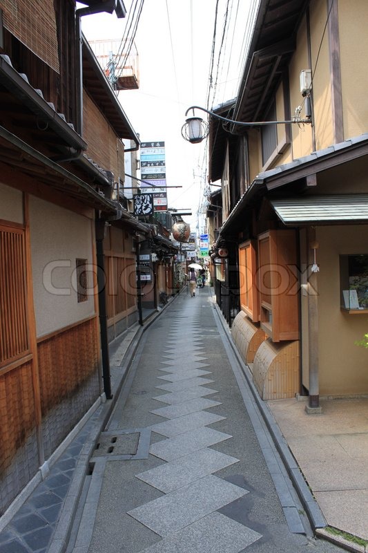 Die alte Gasse in Japan im Sommer Stockfoto Colourbox