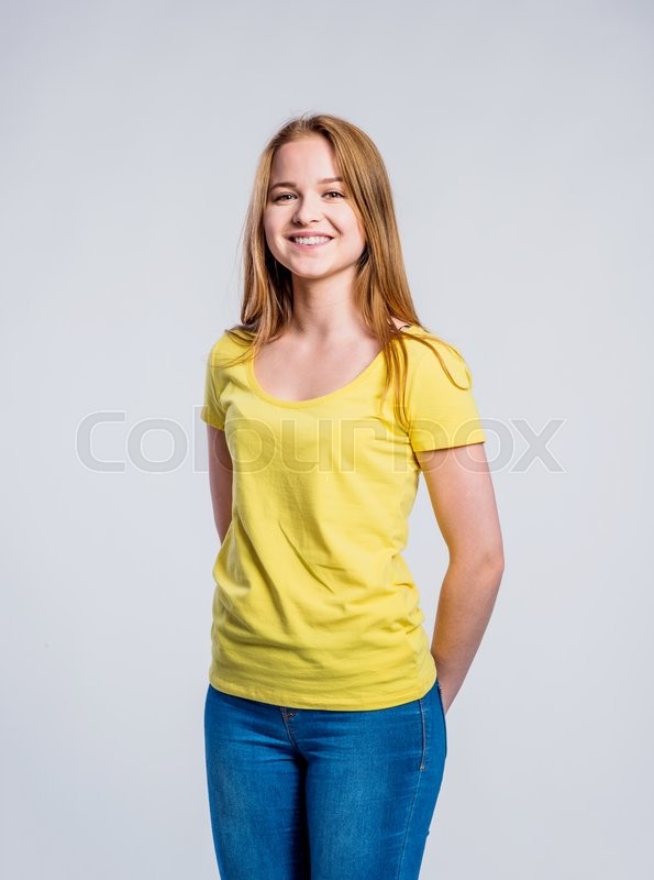 t shirt girl jeans