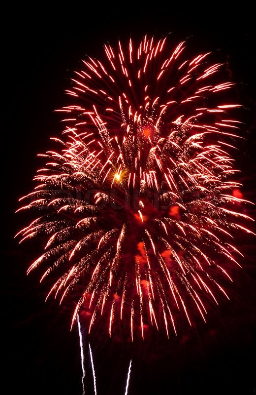 Hochwertige Feuerwerk über Nacht Stadt | Stock Bild | Colourbox