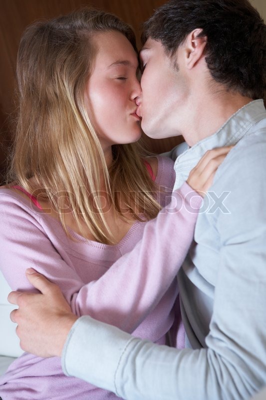 Teens Kissing Beautiful 37