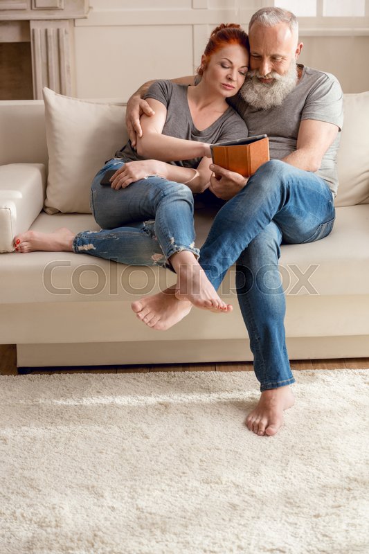 Barefoot mature