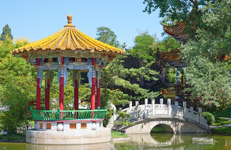 Traditionelle chinesische Garten mit Stock Bild Colourbox