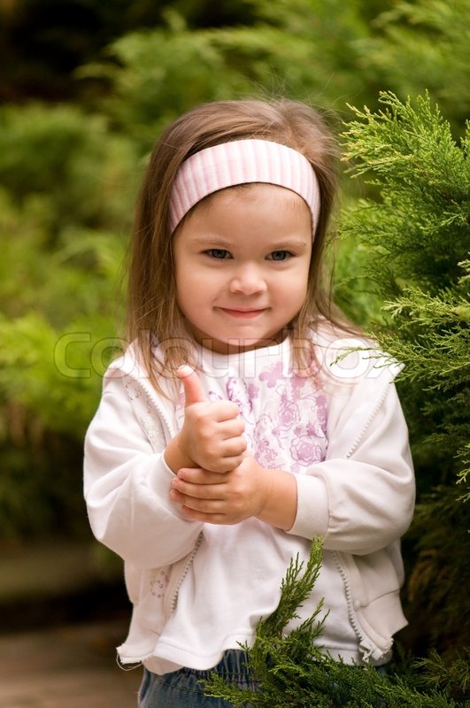 little girl with headband