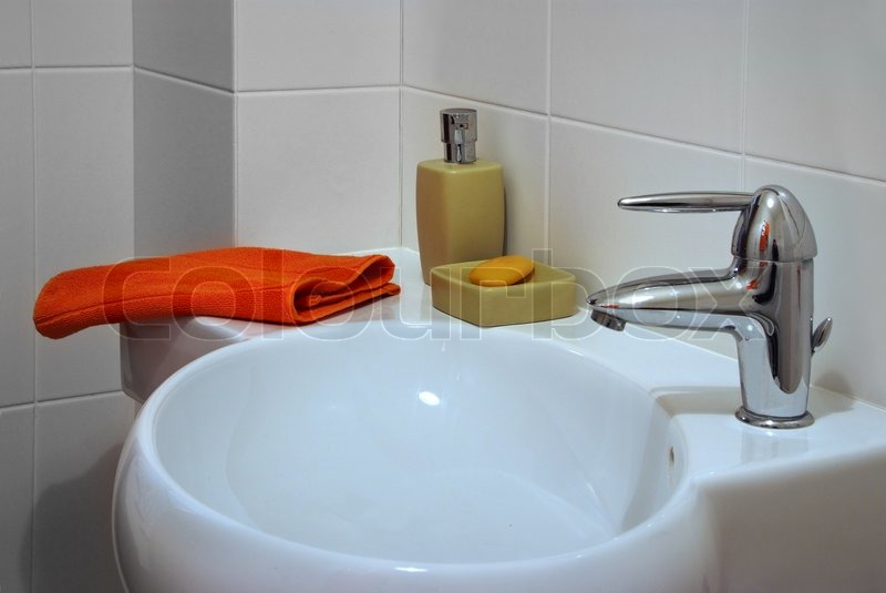 Oberfläche von weißen Waschbecken im | Stock Bild | Colourbox